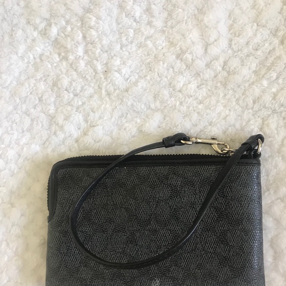Coach Wristlet - Picture 2 of 4